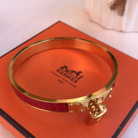 💯Authentic HERMES Kelly Cadena Lizard Motiff Bangle in Gold Kelly lock setting - Picture 8 of 17